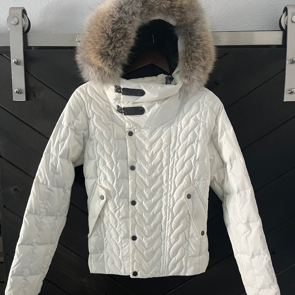 Sorel goose down jacket w/detachable fur trimmed hood (M)